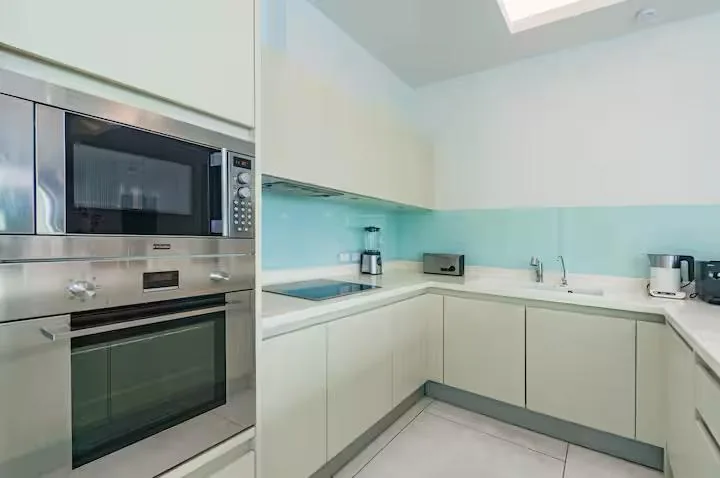 Сдаю: вилла · 2 спальни, Пхукет, Лаян, 2 950 USD/мес