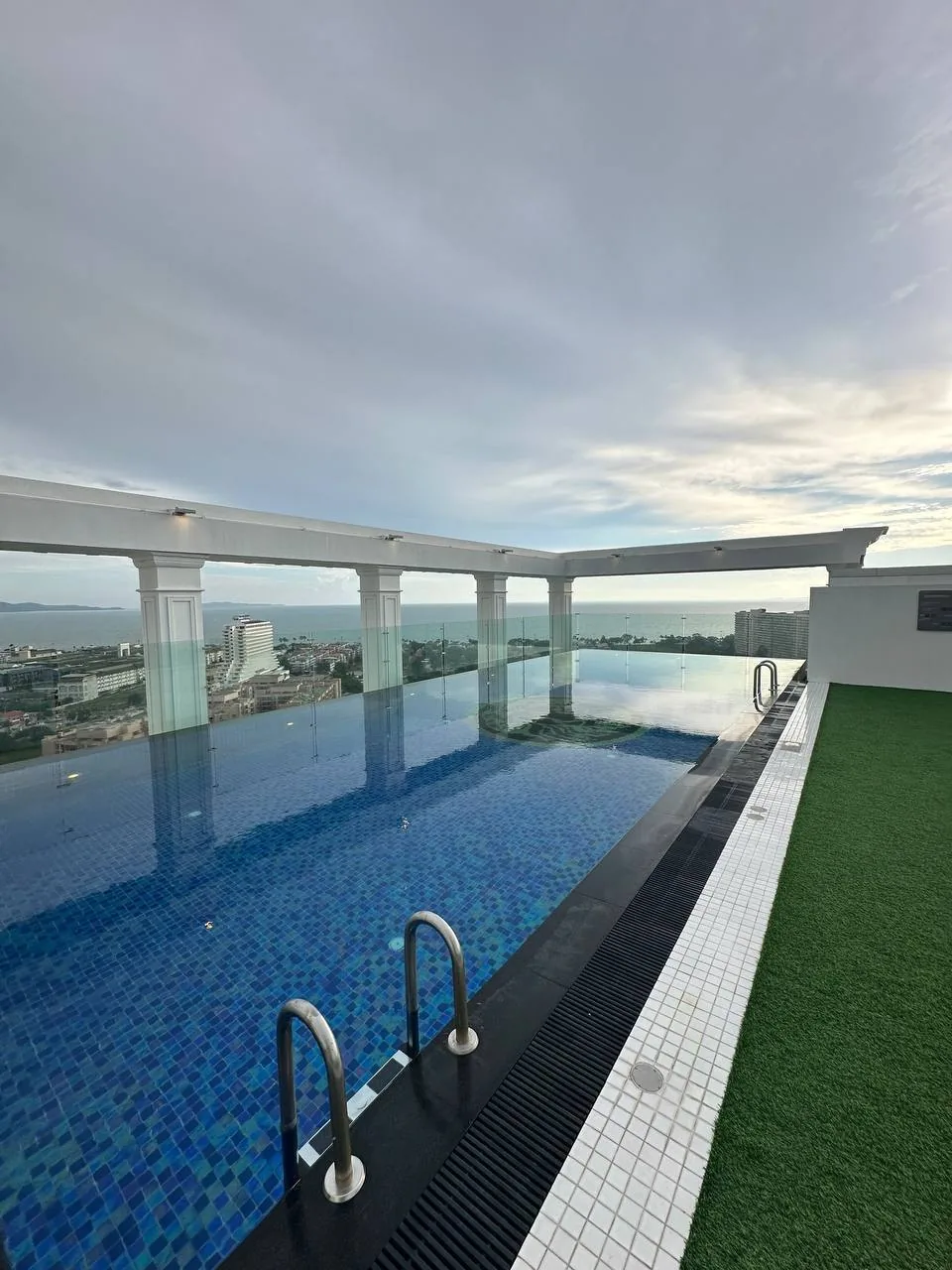 Rental listing photo in Thailand Rental listing photo in Thailand