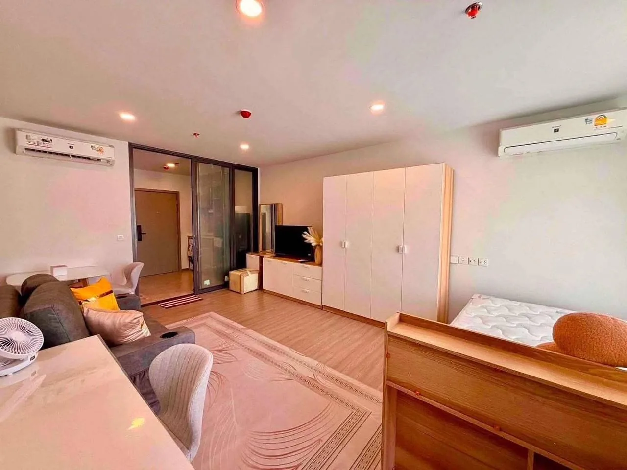 Rental listing photo in Thailand Rental listing photo in Thailand