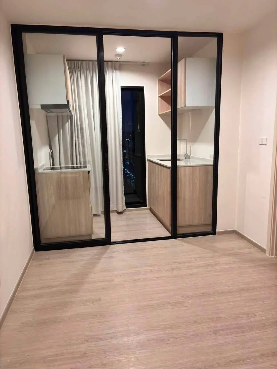 Фото объявления: комната · 30 м2, Бангкок Сдаю: комната · 30 м2, Бангкок, 11 500 THB/мес