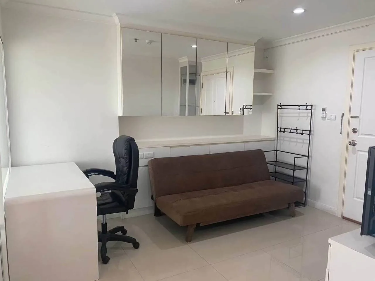 Rental listing photo in Thailand Rental listing photo in Thailand