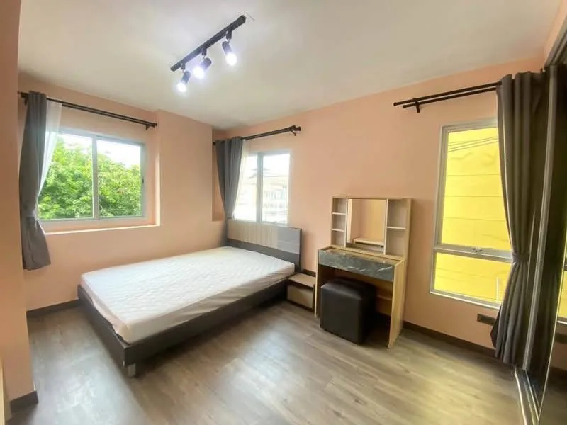 Rental listing photo in Thailand Rental listing photo in Thailand